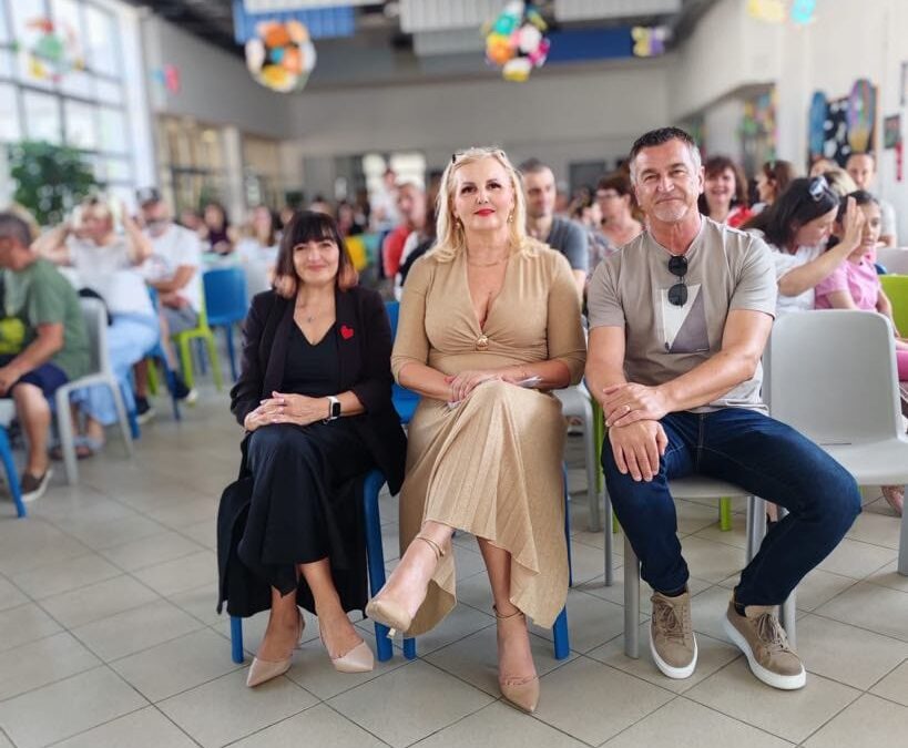Na završnoj školskoj priredbi nastupio je Ivica Sikirić Ićo
