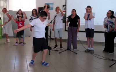 Oproštaj od školske godine uz pjesmu, ples i osmijehe
