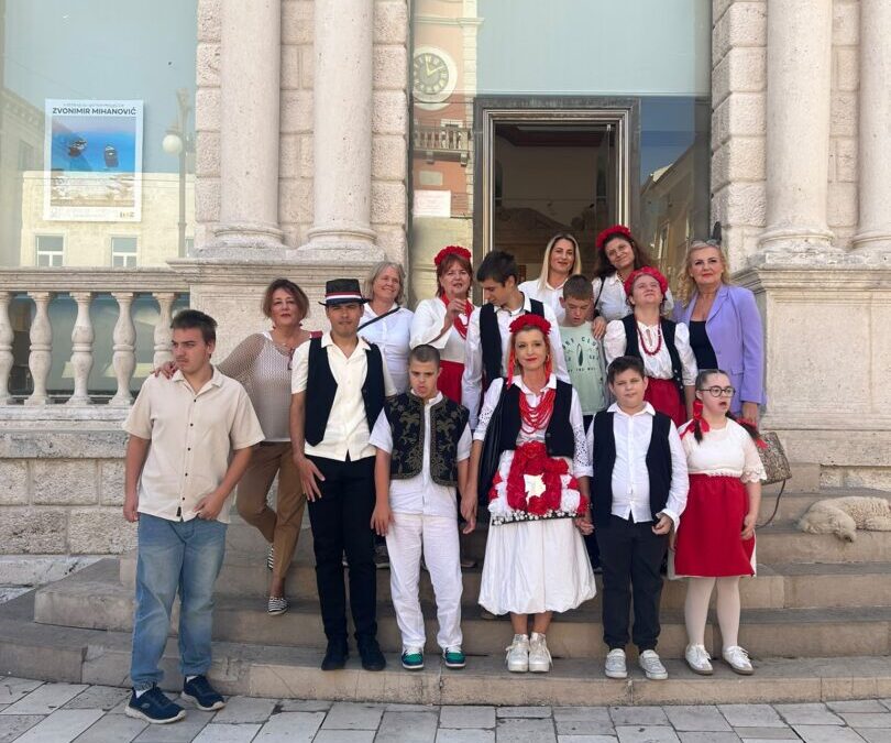 Glazbene aktivnosti na Narodnom trgu u sklopu 4. Susreta osoba s autizmom